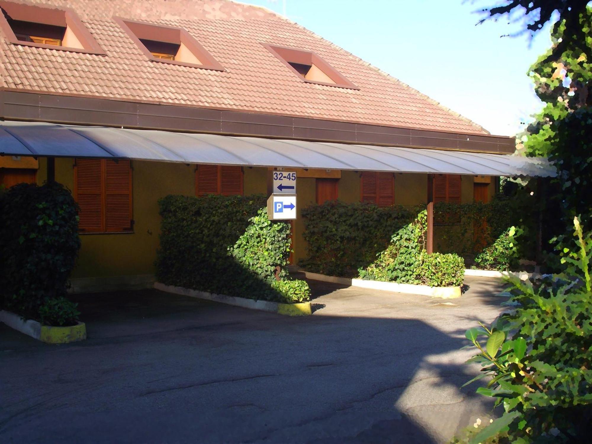 Hotel Motel Ovest Vittuone Buitenkant foto