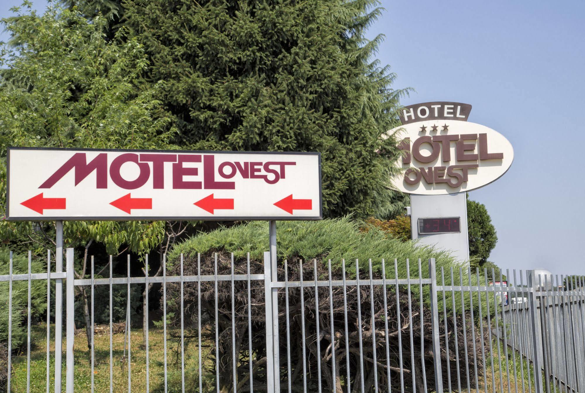 Hotel Motel Ovest Vittuone Buitenkant foto